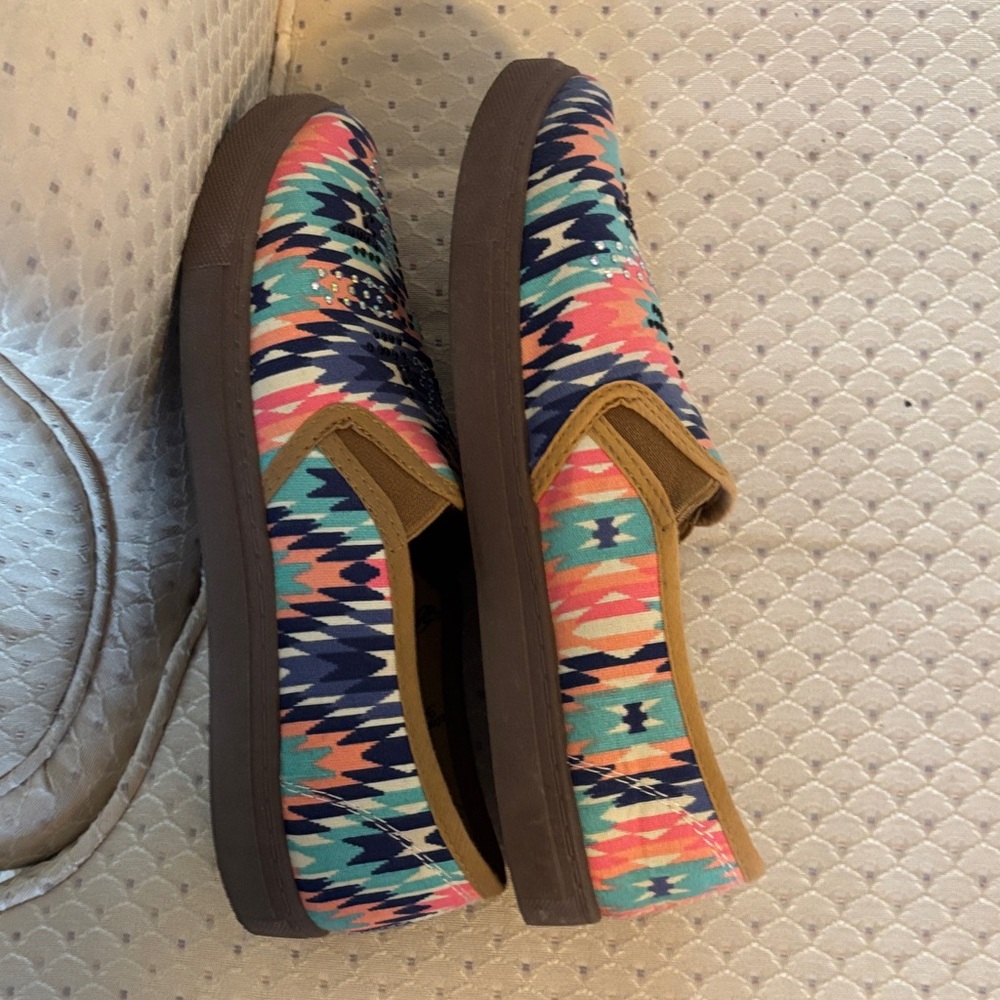 chic Multicolor Patterned Loafers - Picture 2 of 3